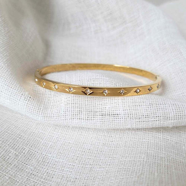 HAYLEY Gold Bangle