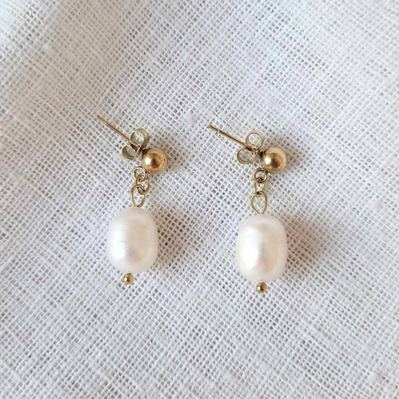 HANNAH Gold Pearl Stud Earrings