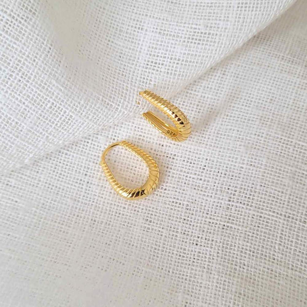 gold twist hoop earrings