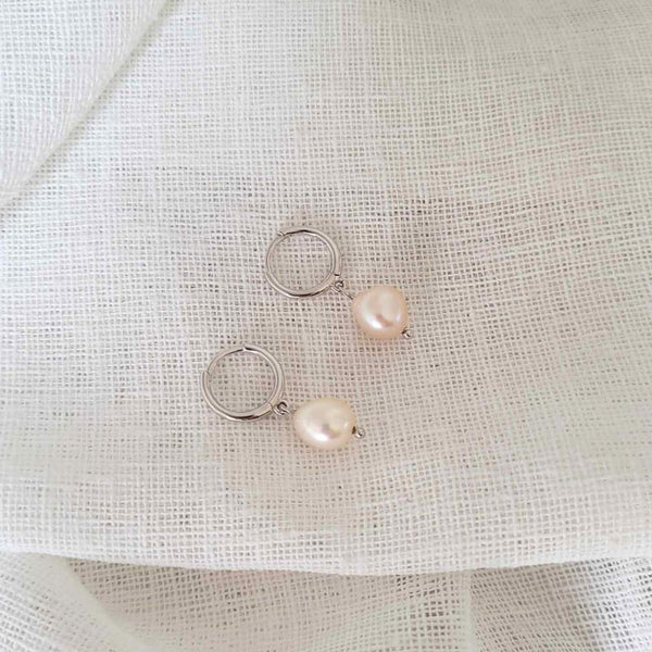 silver freshwate rpearl drop hoop earrings